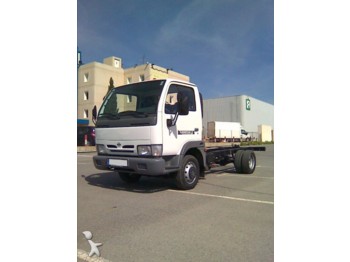 Nissan Cabstar E 120.35 - Chassis vrachtwagen