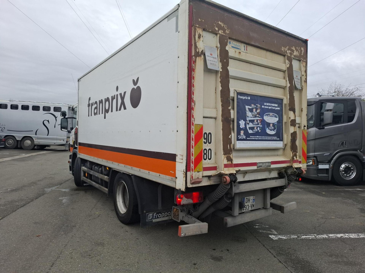 Chassis vrachtwagen SCANIA P 250 DB4x2MLA