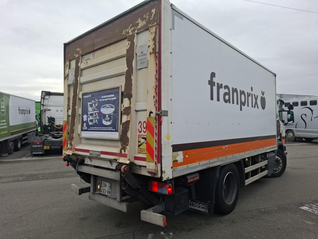 Chassis vrachtwagen SCANIA P 250 DB4x2MLA