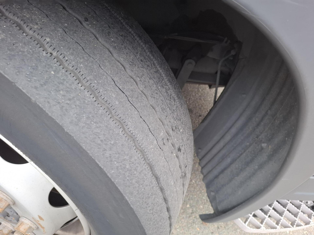 Chassis vrachtwagen SCANIA SCANIA P250 Fourgon Hayon