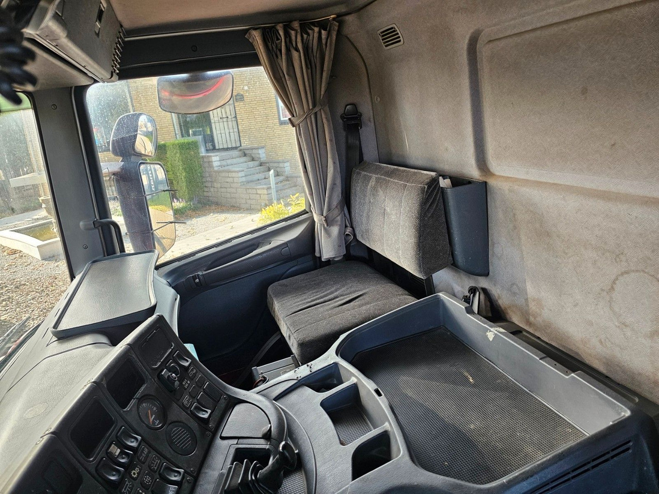 Chassis vrachtwagen Scania P 124G 420 6x2*4 Fahrgestell