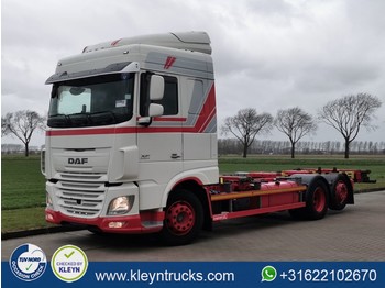Containertransporter/ wissellaadbak vrachtwagen DAF XF 460 spacecab intarder