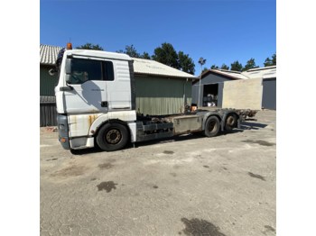 Containertransporter/ wissellaadbak vrachtwagen MAN TGA 26.440
