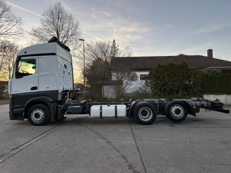 Containertransporter/ Wissellaadbak vrachtwagen Mercedes Actros 2542 LL 6x2 Jumbo Lenkachse Intarder E6