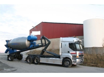 Sisu E-18 - Containertransporter/ Wissellaadbak vrachtwagen
