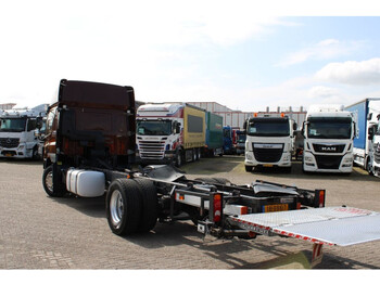 Chassis vrachtwagen DAF CF 65 220 + lift + euro 5: afbeelding 5