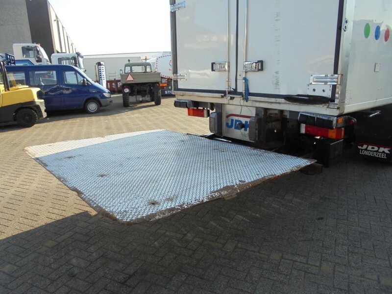 Koelwagen vrachtwagen DAF CF 75.250 + Euro 5 + Carrier Supra 950 Silent + Dhollandia Lift: afbeelding 9