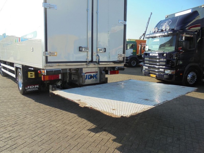 Koelwagen vrachtwagen DAF CF 75.250 + Euro 5 + Carrier Supra 950 Silent + Dhollandia Lift: afbeelding 10