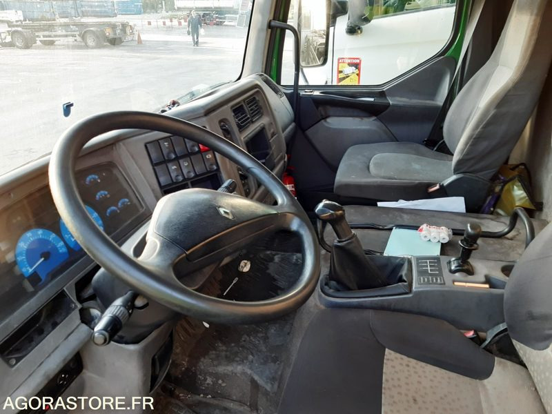 Vrachtwagen FOURGON RENAULT 10T - CD388BR