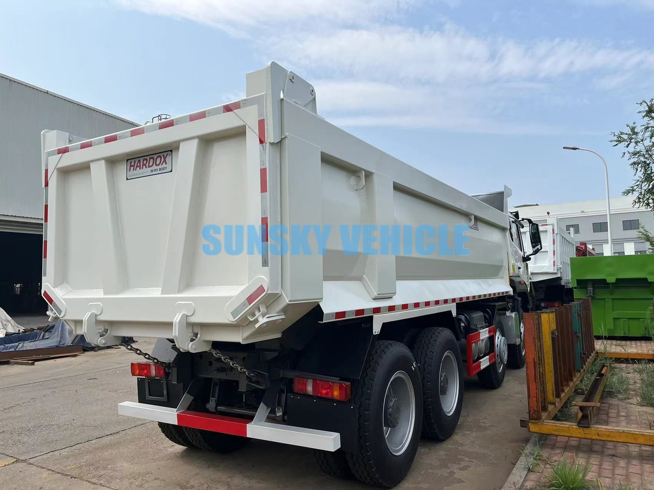 Kipper vrachtwagen voor het vervoer van bulkgoederen HOWO 8x4 NX430 Dump Truck: afbeelding 6
