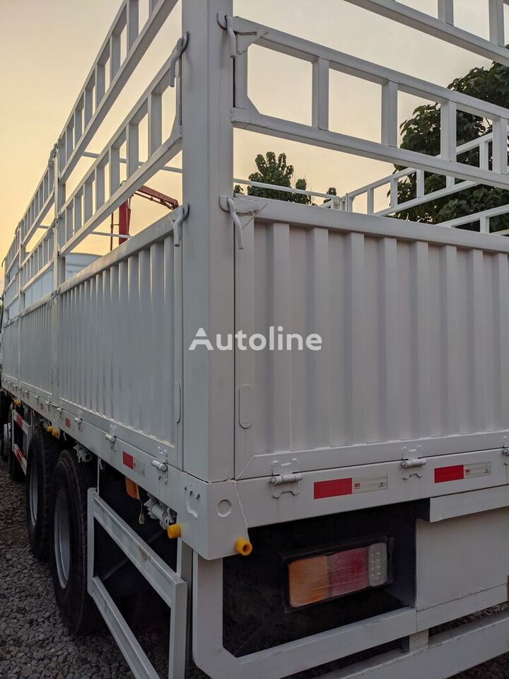 Vrachtwagen met open laadbak HOWO 8x4 drive 375 stake cargo truck flatbed: afbeelding 4