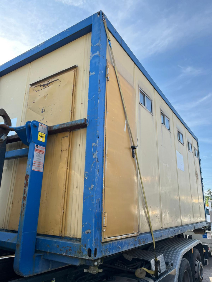 Haakarmsysteem vrachtwagen Abrollcontainer Containeranlage für Asbestsanierung