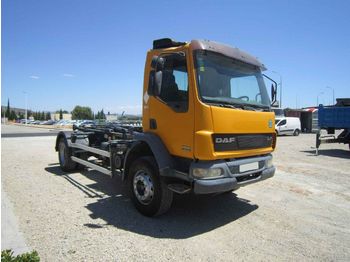 Haakarmsysteem vrachtwagen DAF 55.250+Cayvol MV 16/62