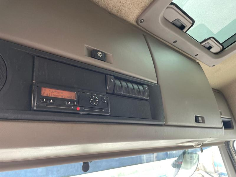 Haakarmsysteem vrachtwagen DAF XF105 460