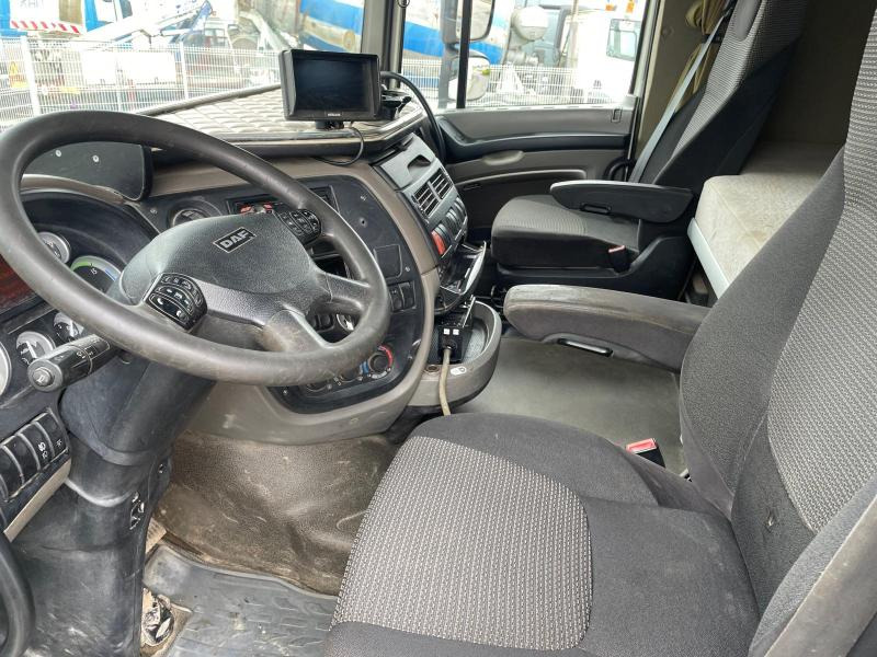 Haakarmsysteem vrachtwagen DAF XF105 460