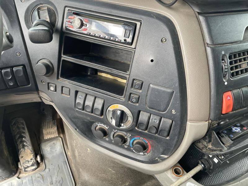 Haakarmsysteem vrachtwagen DAF XF105 460