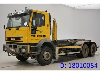 Haakarmsysteem vrachtwagen Iveco EuroTrakker 260E38