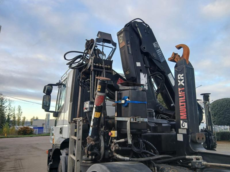 Haakarmsysteem vrachtwagen Iveco Trakker