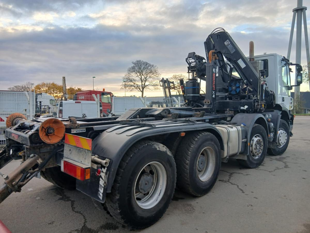 Haakarmsysteem vrachtwagen Iveco Trakker