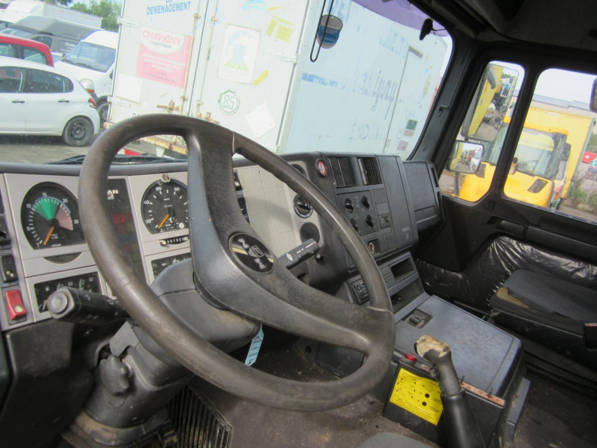 Haakarmsysteem vrachtwagen MAN 19.364
