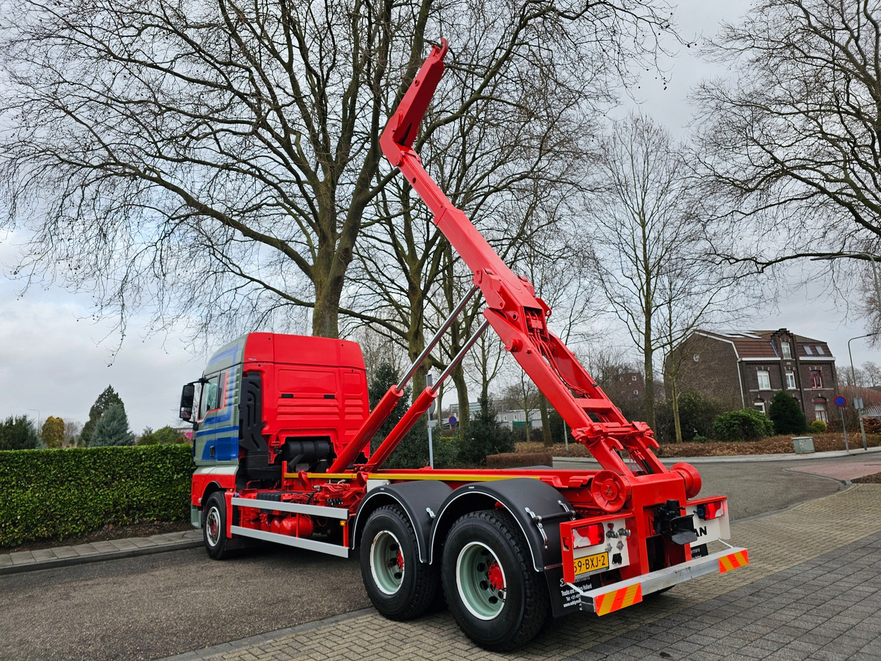 Haakarmsysteem vrachtwagen MAN TGX 26.560 XLX 6X4