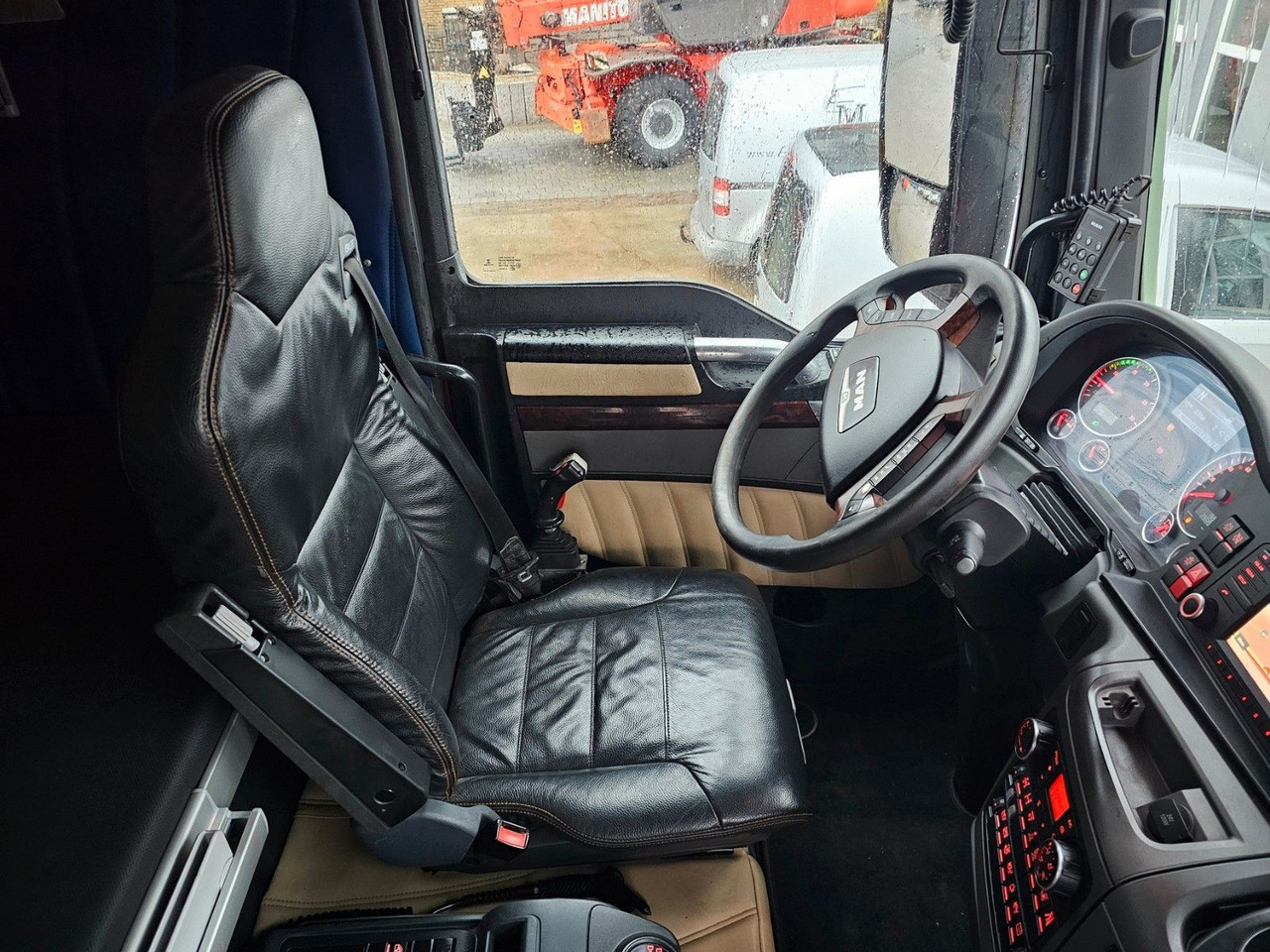 Haakarmsysteem vrachtwagen MAN TGX 26.560 XLX 6x4 Abrollkipper