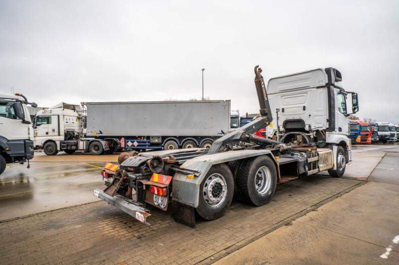 Haakarmsysteem vrachtwagen Mercedes ACTROS 2540 +MULTILIFT XP 20-56