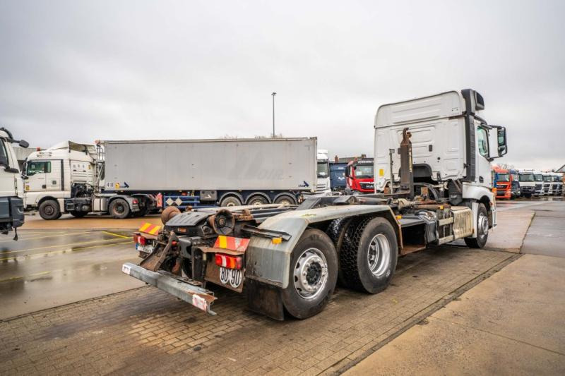 Haakarmsysteem vrachtwagen Mercedes ACTROS 2540 +MULTILIFT XP 20-56