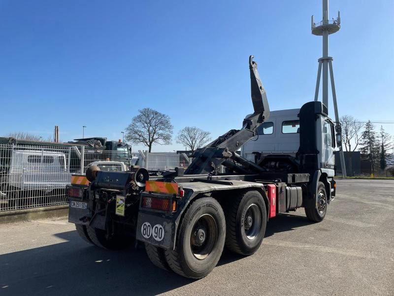 Haakarmsysteem vrachtwagen Mercedes Actros 2631
