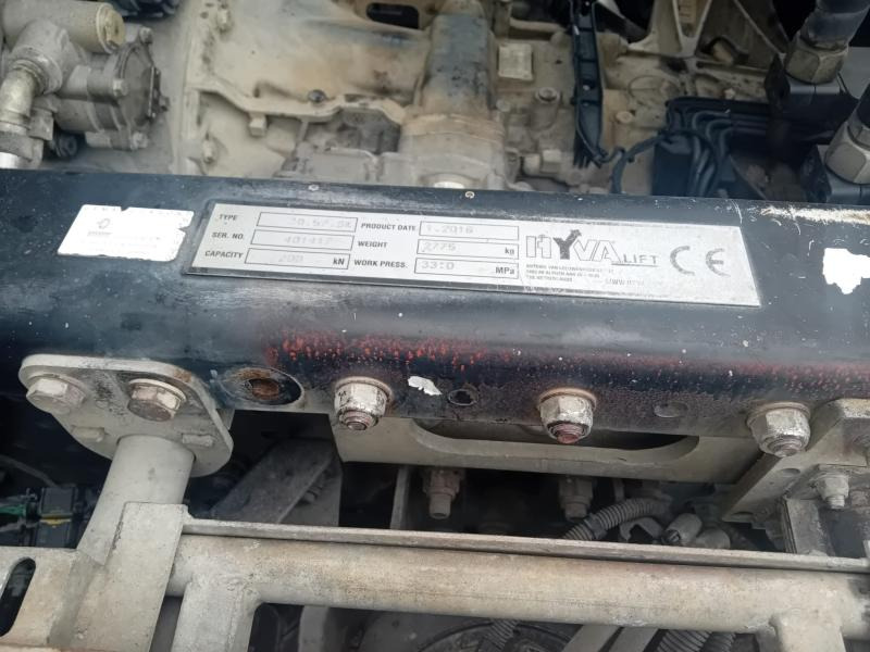 Haakarmsysteem vrachtwagen Mercedes Antos 2643