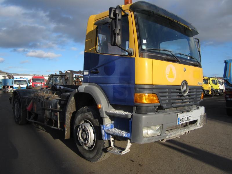 Haakarmsysteem vrachtwagen Mercedes Atego 1823