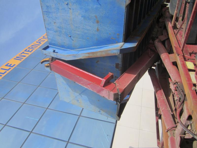 Haakarmsysteem vrachtwagen Renault Midliner 180