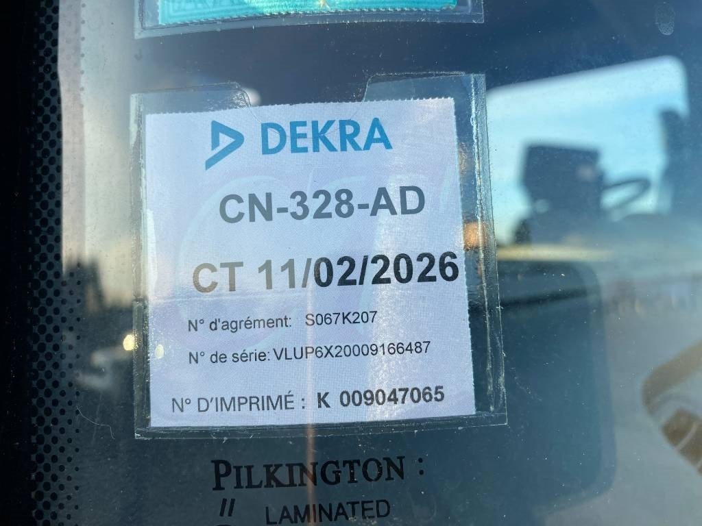 Haakarmsysteem vrachtwagen Scania P360/HYVALIFT/HIAB 144B a réparer