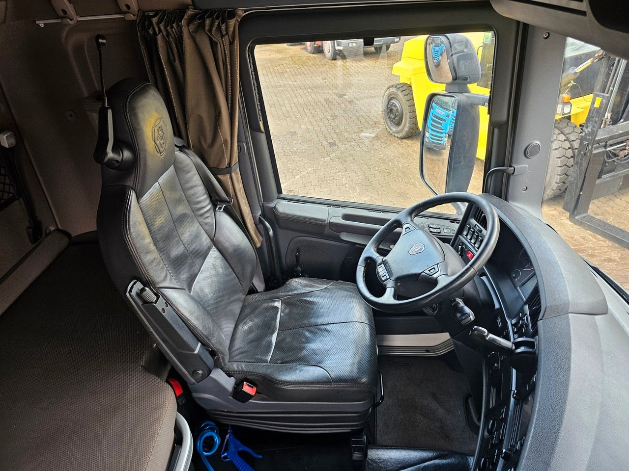 Haakarmsysteem vrachtwagen Scania R490 Highline Abrollkipper