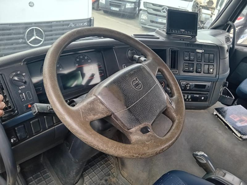 Haakarmsysteem vrachtwagen Volvo FM 400