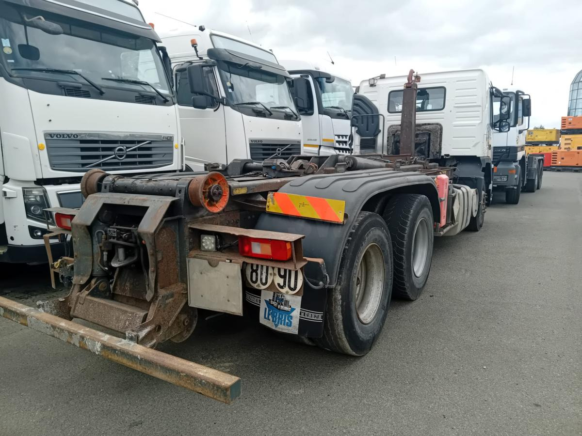 Haakarmsysteem vrachtwagen Volvo FM 400