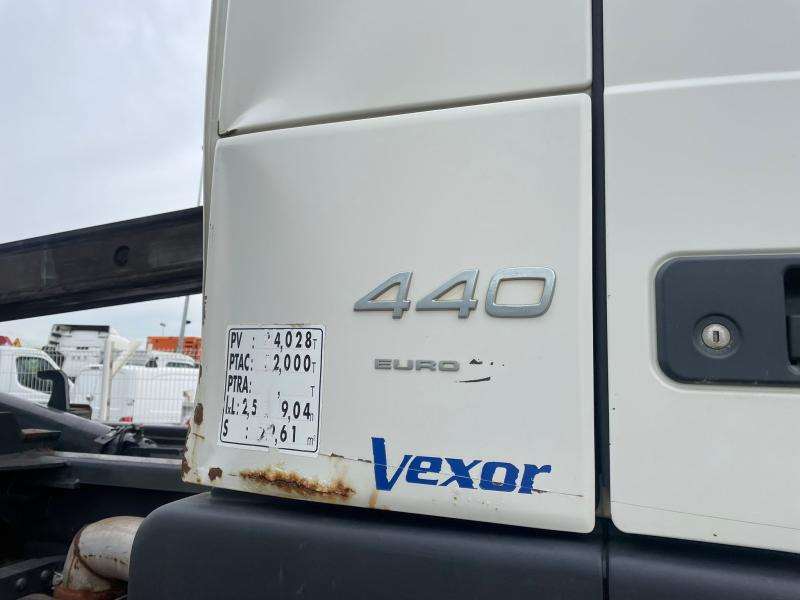 Haakarmsysteem vrachtwagen Volvo FM 440