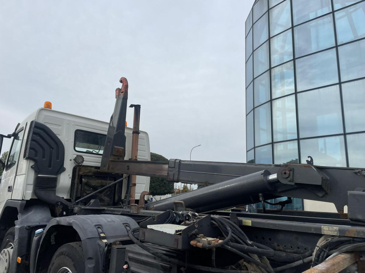 Haakarmsysteem vrachtwagen Volvo FM 440