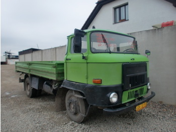 Vrachtwagen met open laadbak IFA L60: afbeelding 1