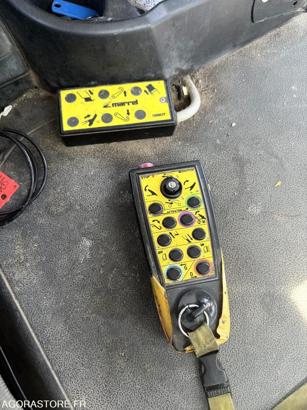 Vrachtwagen IVECO STRALIS MULTIBENNE 4x2 - 2015 / 61000KM