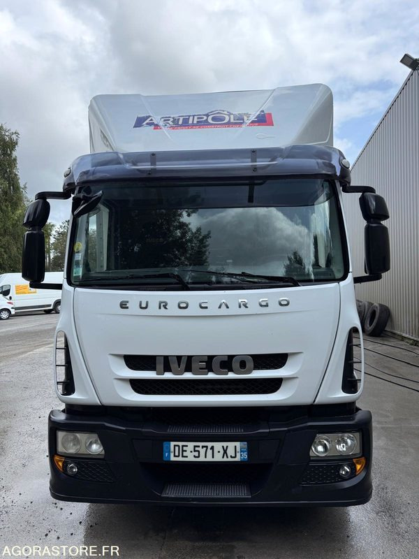 Vrachtwagen IVECO porteur Fourgon 4x2 EEV 150E25 250ch Boite Auto