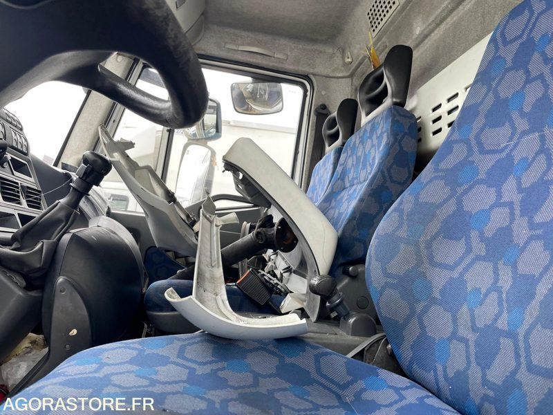 Vrachtwagen Iveco 190EL28 19t citerne - 2008 - 640748kms - export only