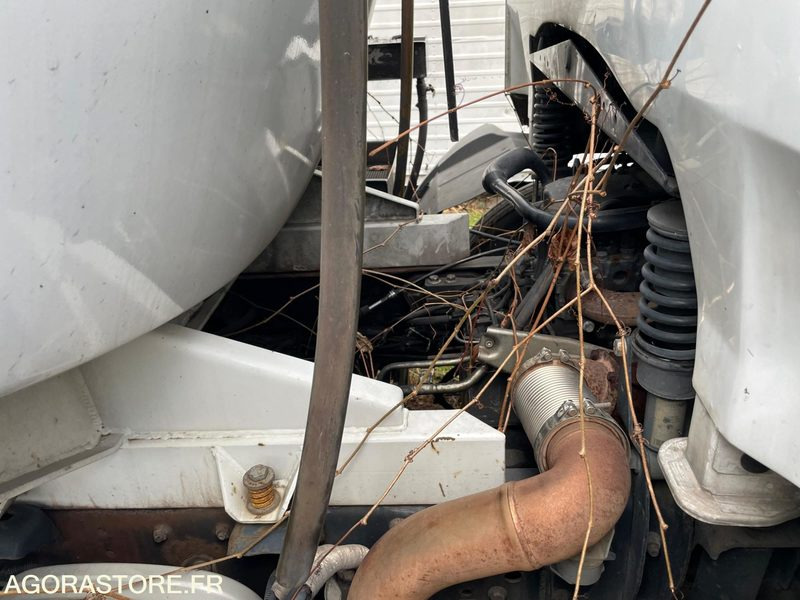 Vrachtwagen Iveco 190EL28 19t citerne - 2008 - 640748kms - export only