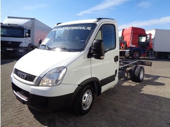 Chassis vrachtwagen Iveco Daily 50C15 + MANUAL: afbeelding 1
