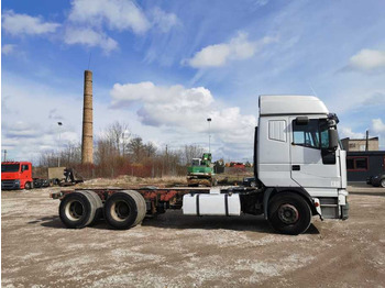 Chassis vrachtwagen Iveco Eurostar 260E42 6x4, chassis truck: afbeelding 4