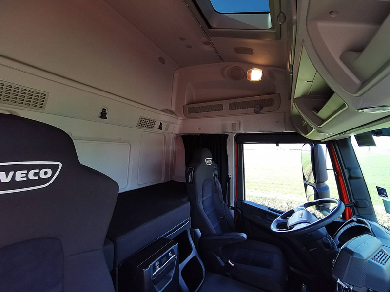 Schuifzeilen vrachtwagen Iveco S-WAY AT260S36 6x2*4 taillift: afbeelding 17