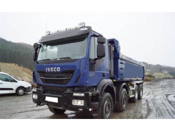 Kipper vrachtwagen Iveco Trakker: afbeelding 1