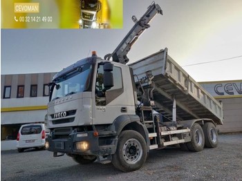 Kipper vrachtwagen Iveco Trakker 450 6x4 Kipper + kraan HIAB euro5: afbeelding 1