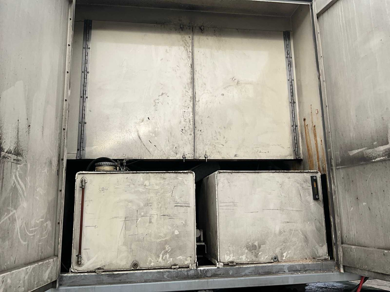 Vrachtwagen KWB P-393-STI-H3 CHAPEOPLEGGER