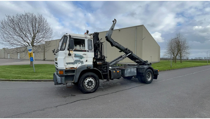 Kipper vrachtwagen DAF 1900 FA 1900 4x4